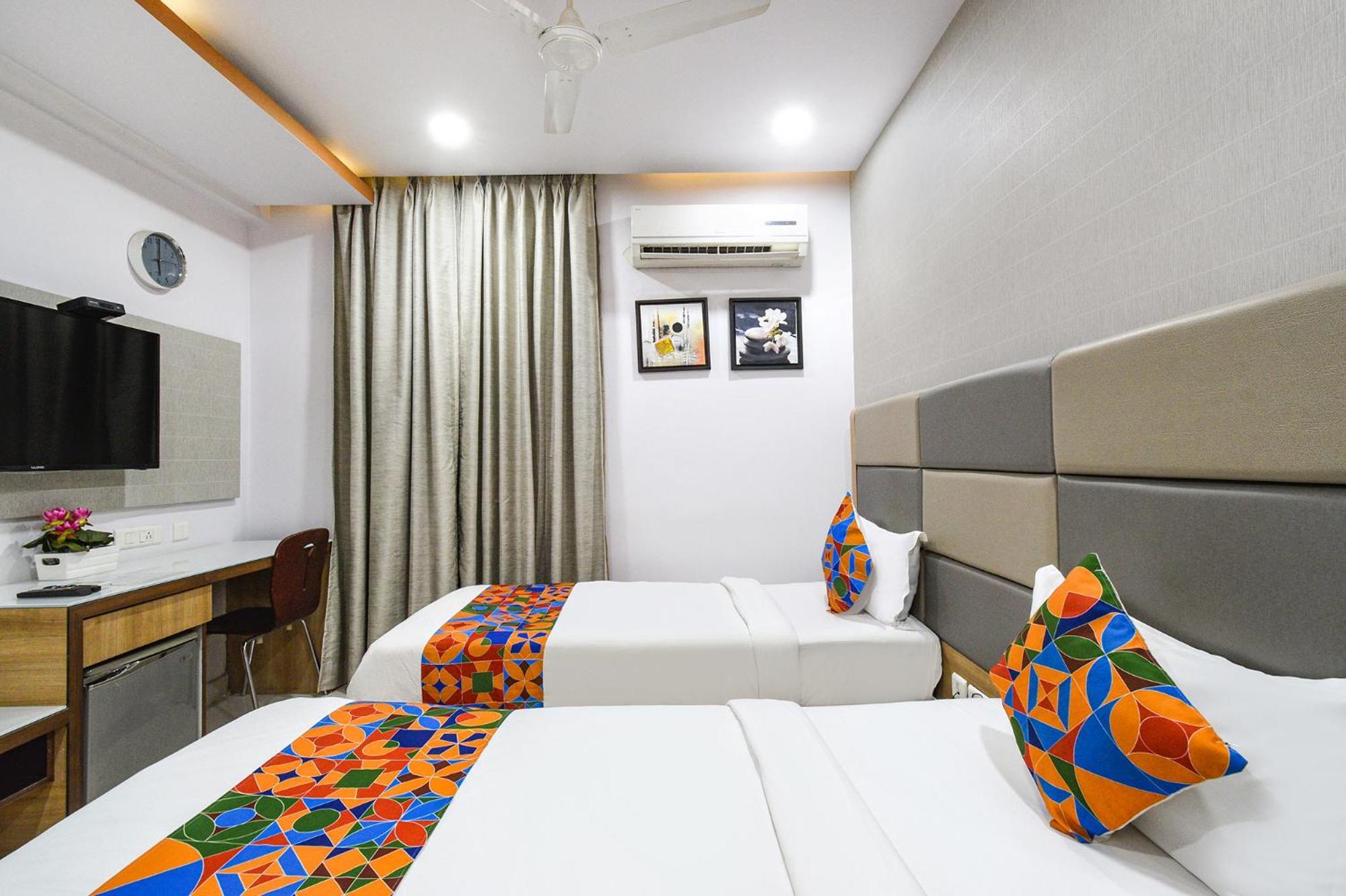 Fabhotel Aditya Homes - Nr Isb, Gachibowli Hyderabad Eksteriør billede