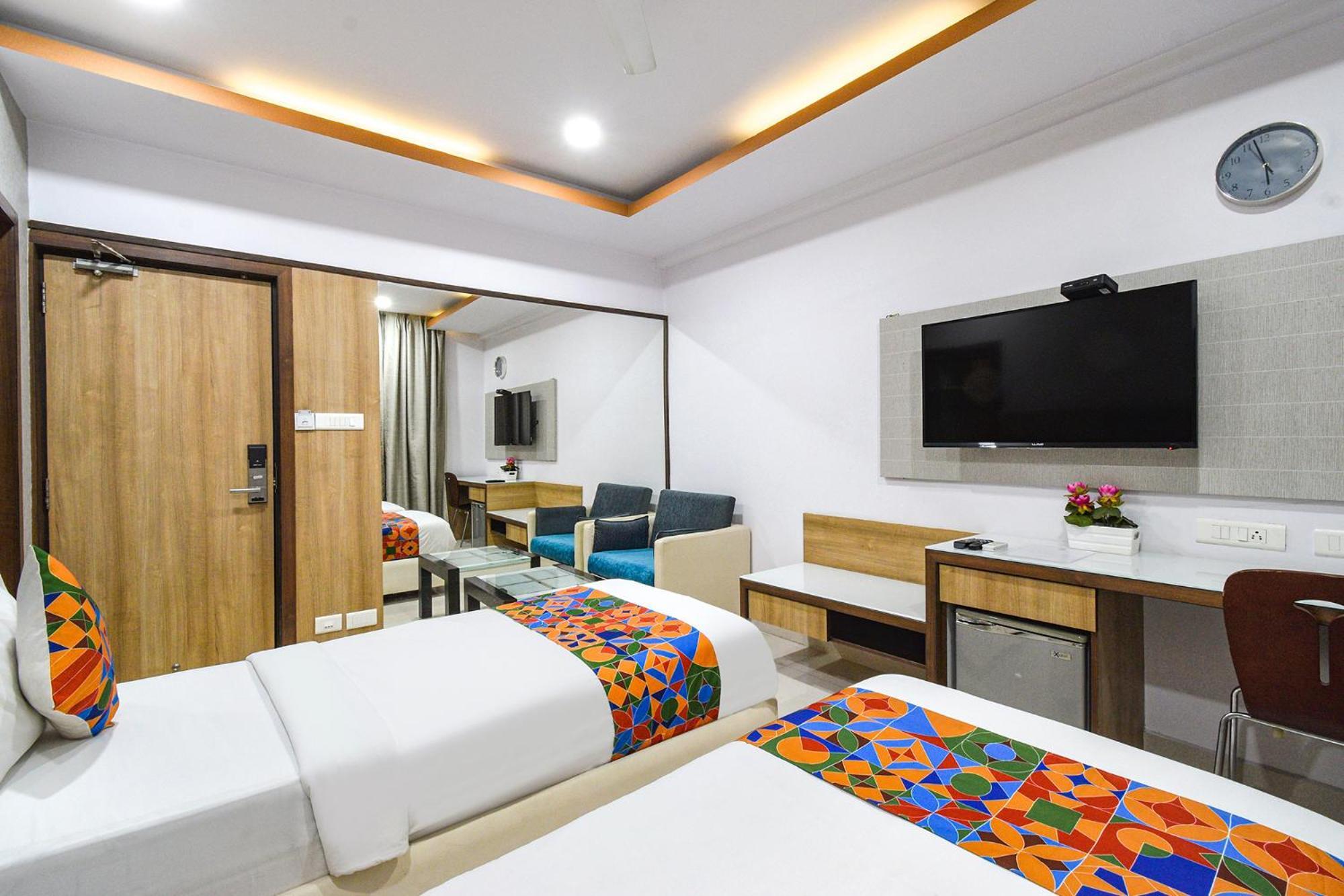 Fabhotel Aditya Homes - Nr Isb, Gachibowli Hyderabad Eksteriør billede