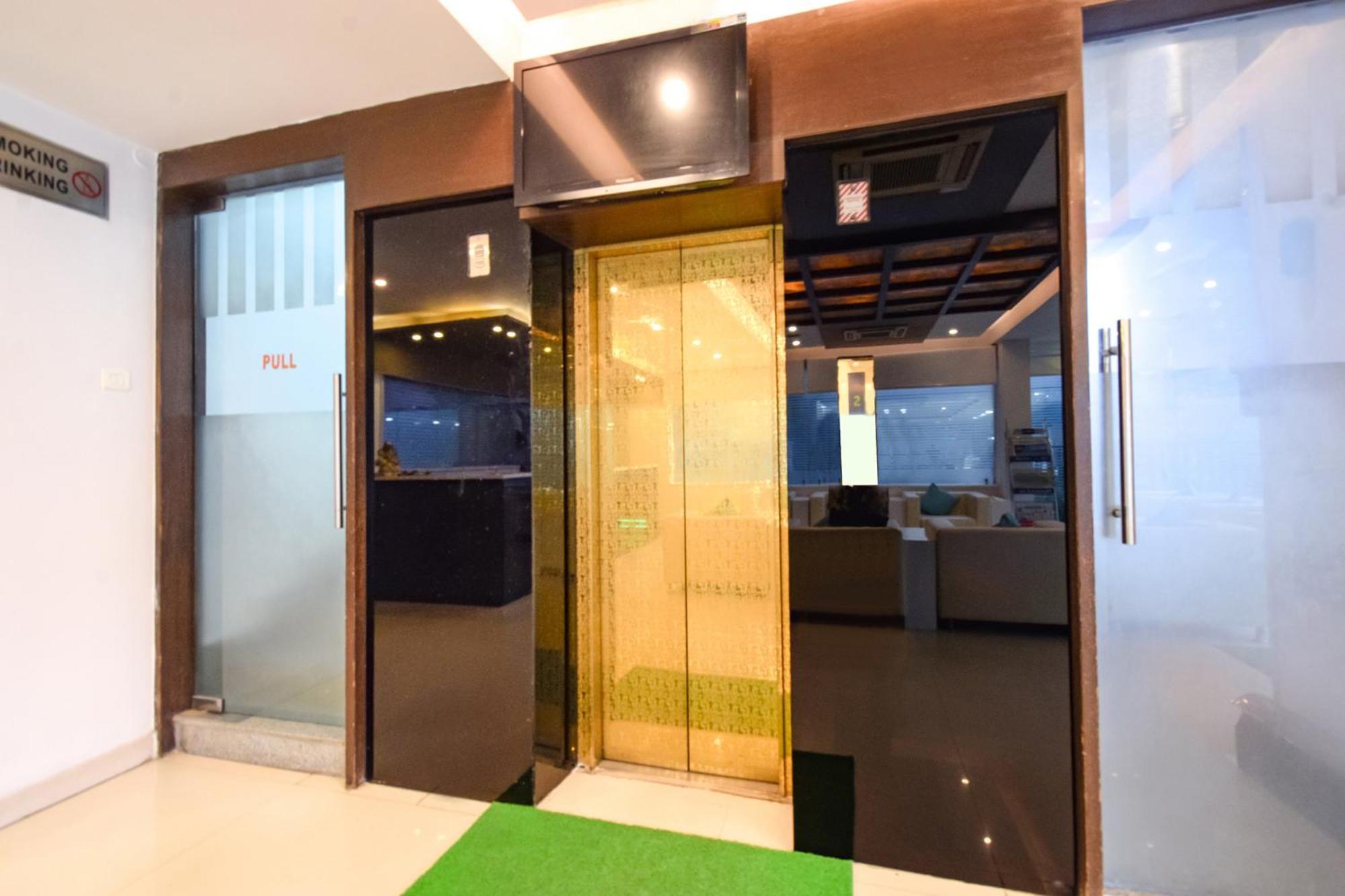 Fabhotel Aditya Homes - Nr Isb, Gachibowli Hyderabad Eksteriør billede